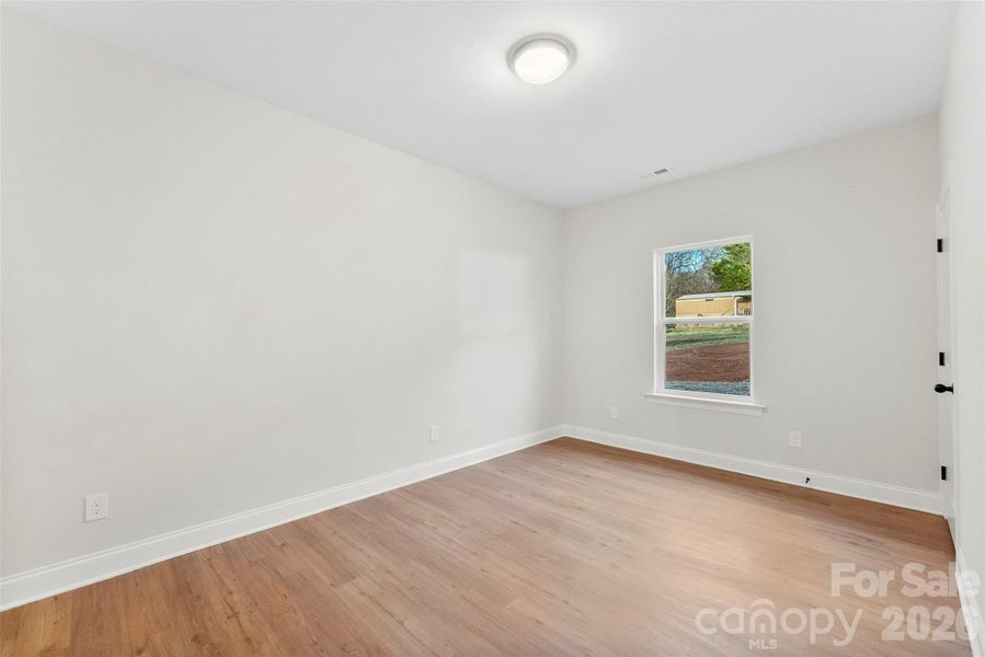 Spacious, unfurnished interior of a new home in , Hickory (Image 26).