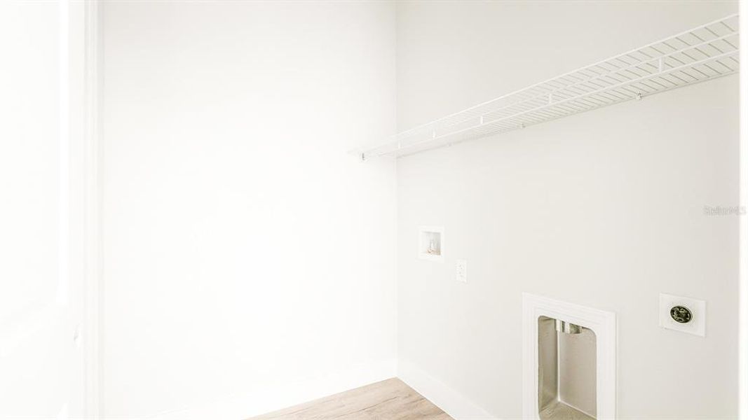 Spacious, unfurnished interior of a new home in , Ocala (Image 20).