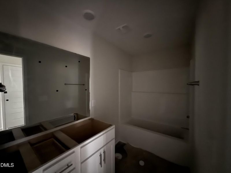 12.08.25 10 12.08.25 10