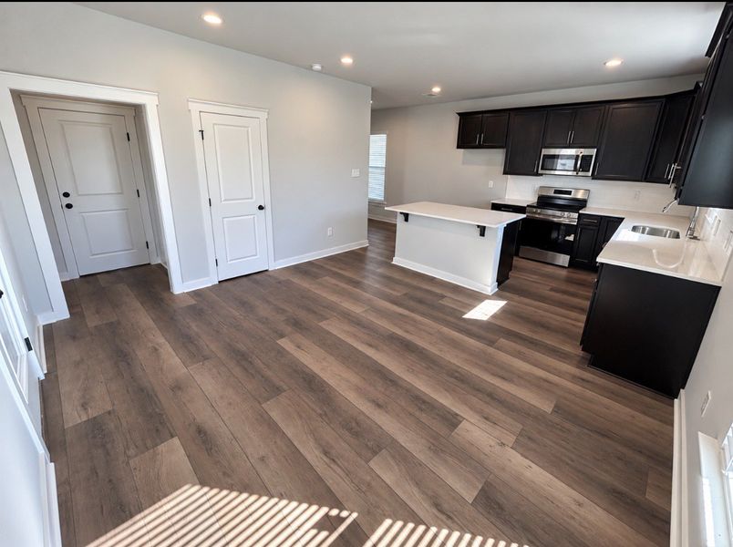 Spacious, unfurnished interior of a new home in Hickory Cove, Burns (Image 8).