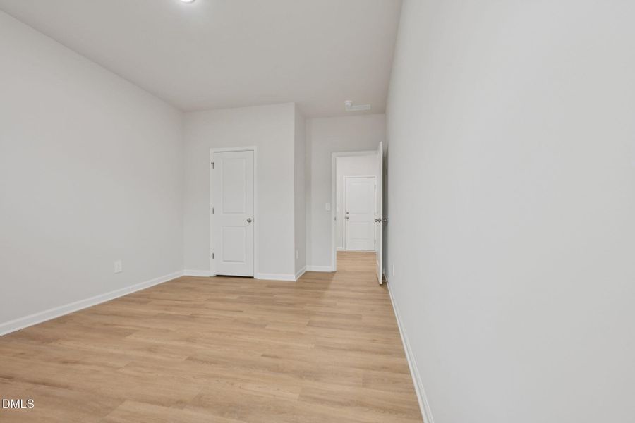 22-web-or-mls-Raleigh - Oak Manor - 500