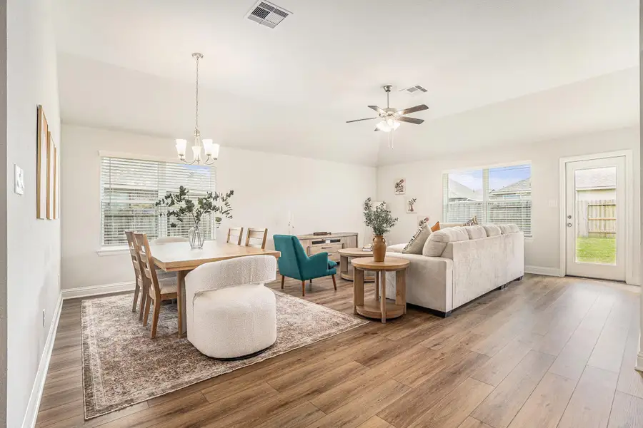 *STOCK PHOTO - COLORS & FEATURES MAY VARY