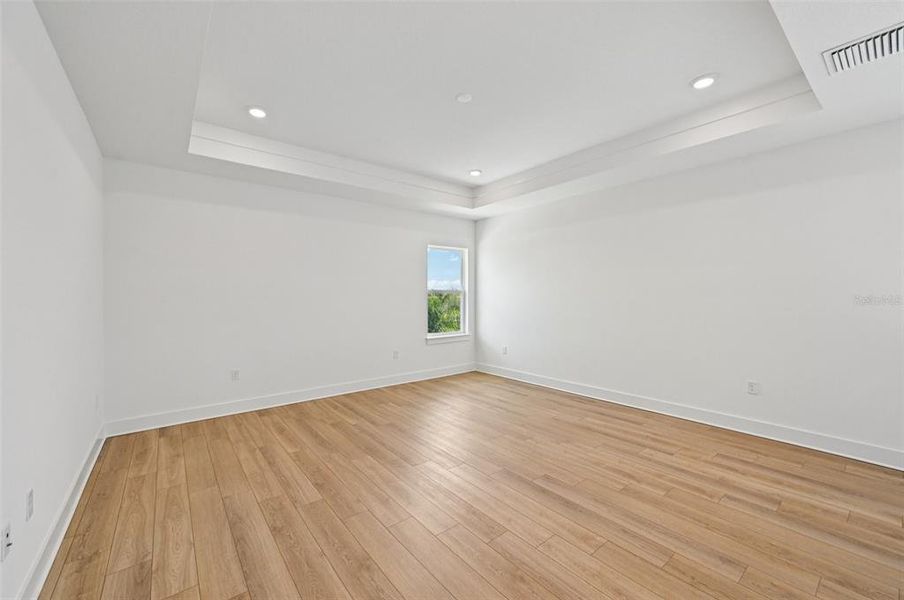 Spacious, unfurnished interior of a new home in Biscayne Landing at Seaire, Parrish (Image 30).