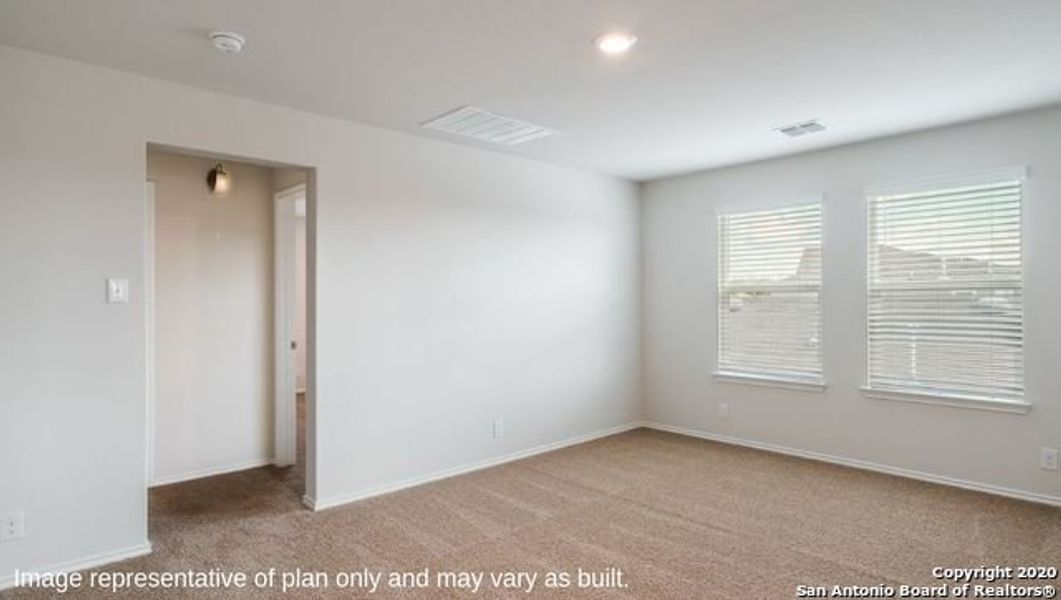 Spacious, unfurnished interior of a new home in Valley Ranch, San Antonio (Image 17).