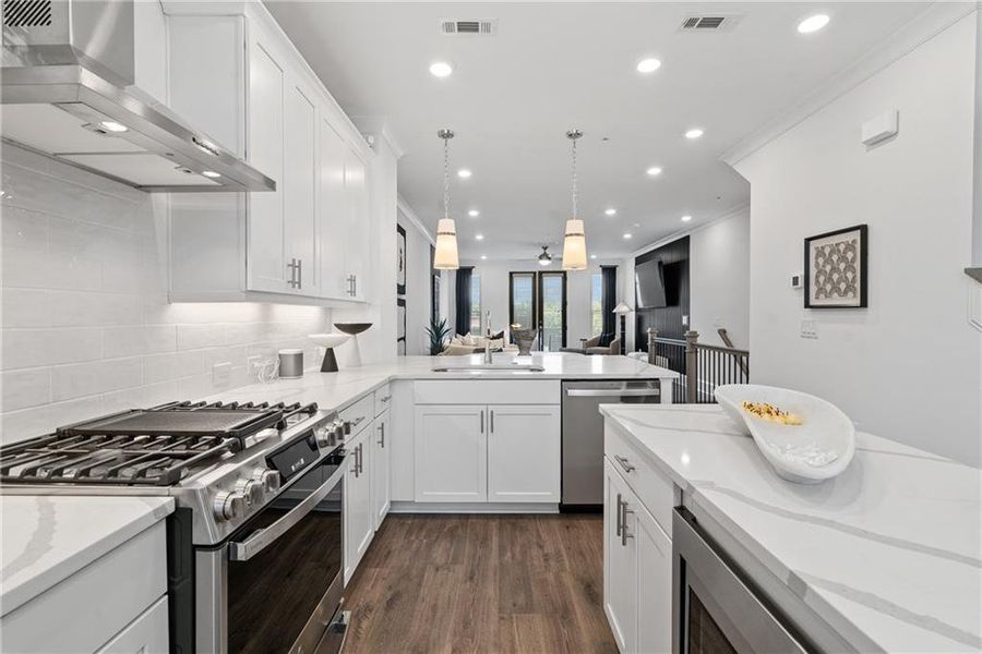 Furnished interior view inside a new home in IveyBrooke, Alpharetta (Image 23). Furnished interior view inside a new home in IveyBrooke, Alpharetta (Image 23).
