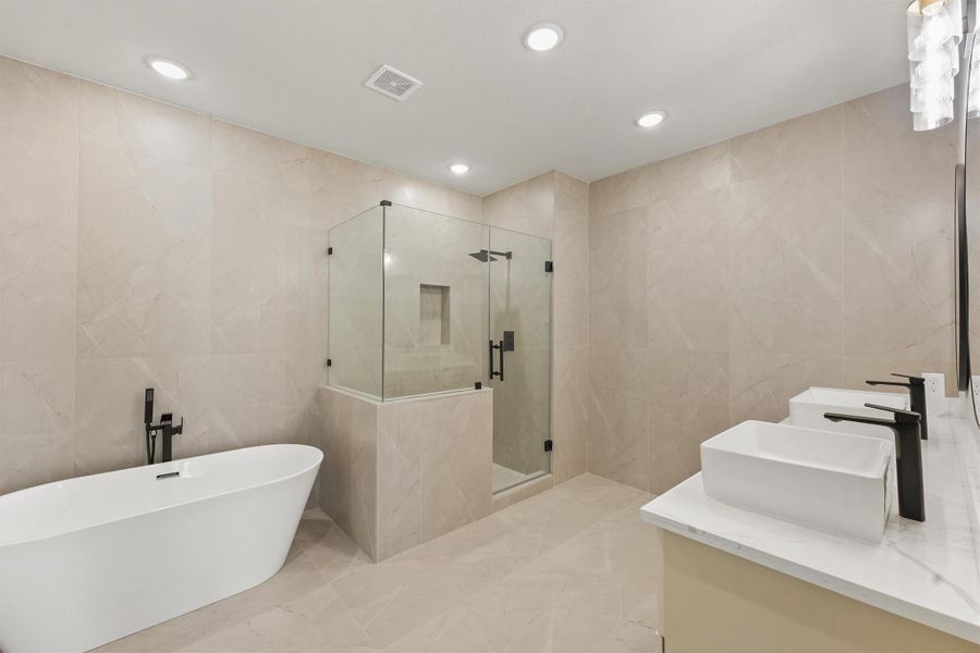 Furnished interior view inside a new home in Silber Estates, Houston (Image 4).