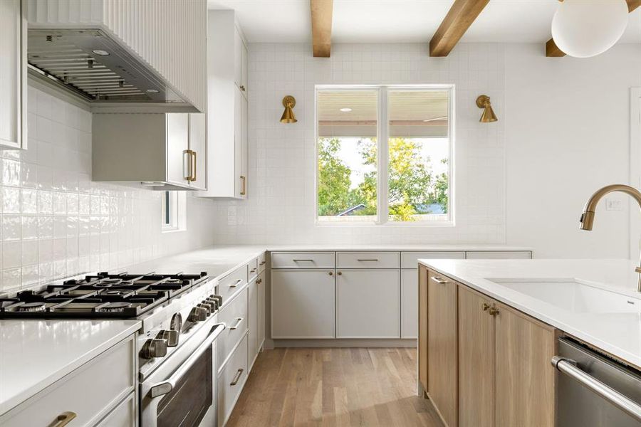 Furnished interior view inside a new home in , Dallas (Image 9).