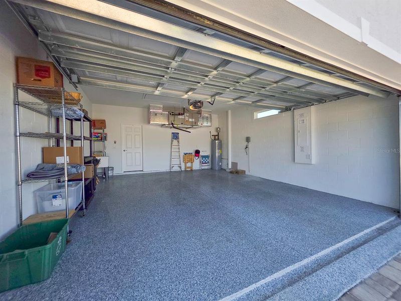 Spacious, unfurnished interior of a new home in Matanzas Cove, Palm Coast (Image 20).