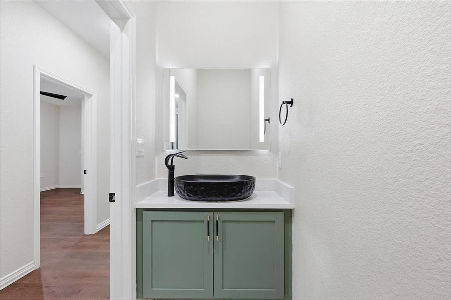 Furnished interior view inside a new home in , Dallas (Image 11).