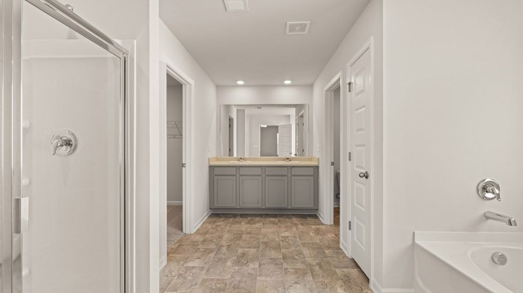 Image 32 representing the Grayson by D.R. Horton in Highland Hills, Graniteville, SC.