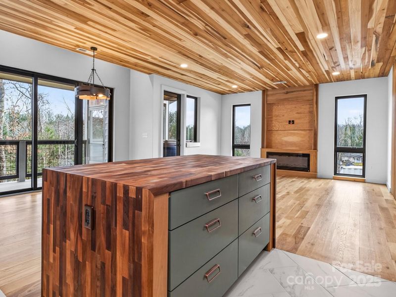 Community amenities in , Asheville (Image 42).