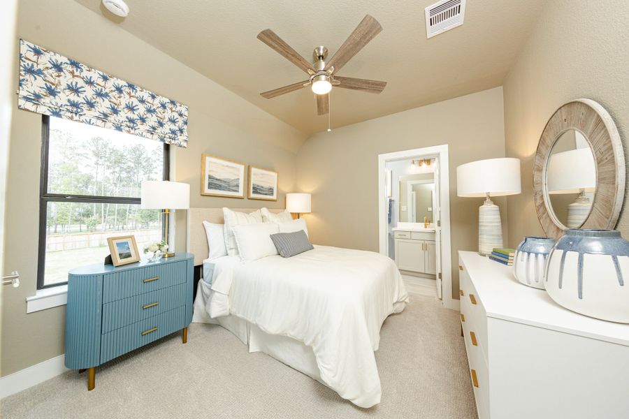 Representative furnished interior of a home built from the Sheffield by Beazer Homes in The Highlands, Porter (Image 14). Representative furnished interior of a home built from the Sheffield by Beazer Homes in The Highlands, Porter (Image 14).