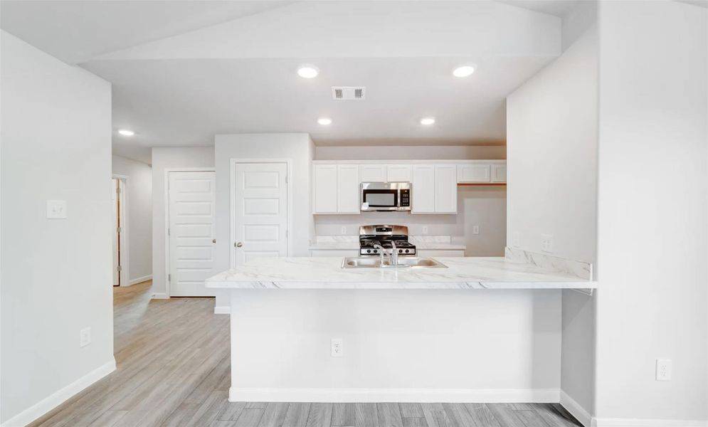 Furnished interior view inside a new home in , Lufkin (Image 5).