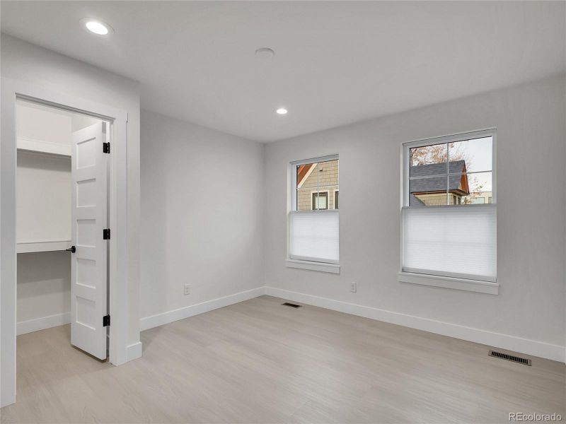 Spacious, unfurnished interior of a new home in , Denver (Image 21).