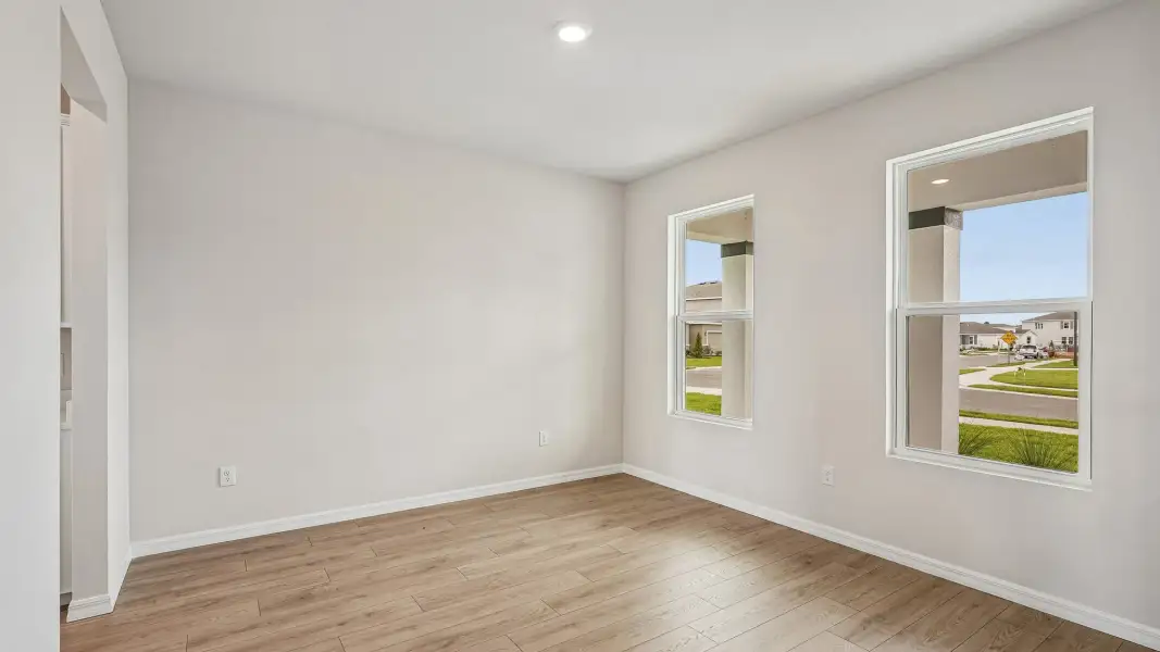 Spacious, unfurnished interior of a new home in Seaire, Parrish (Image 13).