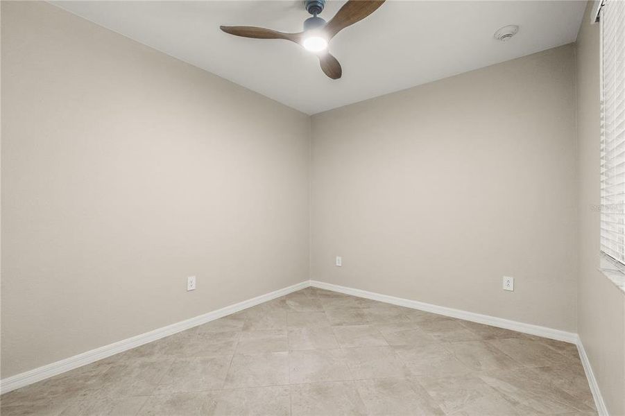 Spacious, unfurnished interior of a new home in Calusa Country Club, Lakewood Ranch (Image 22).