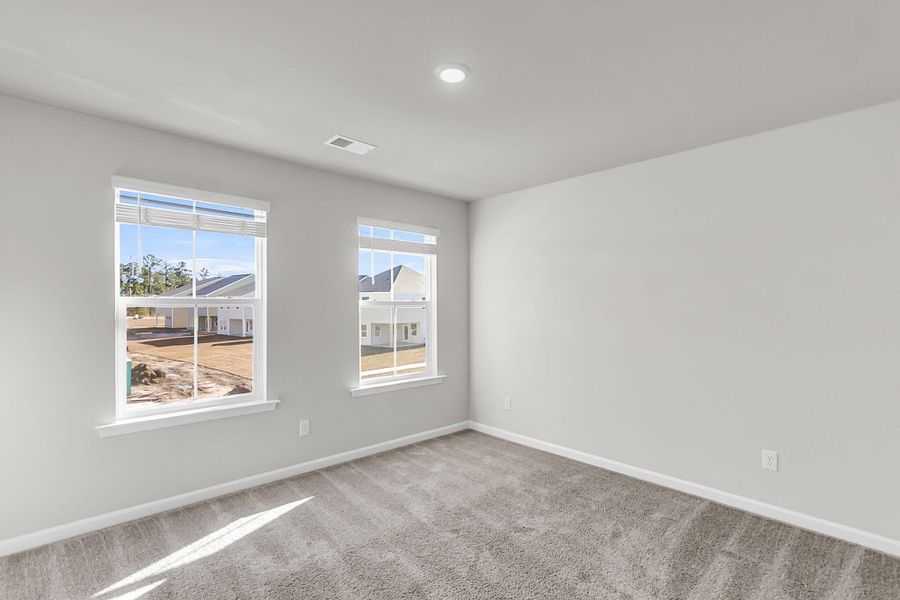 Spacious, unfurnished interior of a new home in Wildcat Chase, Summerville (Image 21).