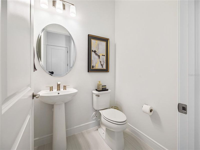 Furnished interior view inside a new home in , Ocala (Image 9).