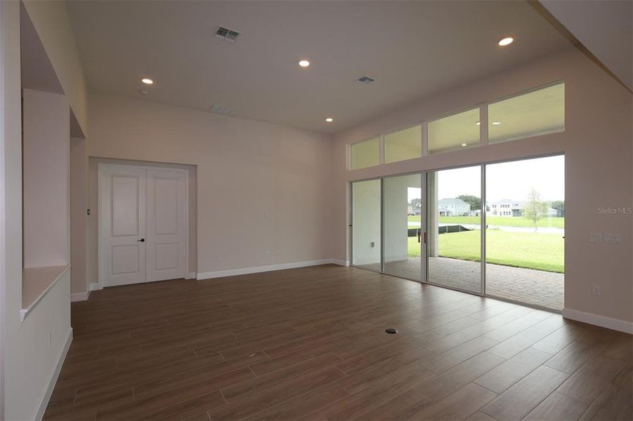 Spacious, unfurnished interior of a new home in Solace at Corner Lake, Orlando (Image 48). Spacious, unfurnished interior of a new home in Solace at Corner Lake, Orlando (Image 48).