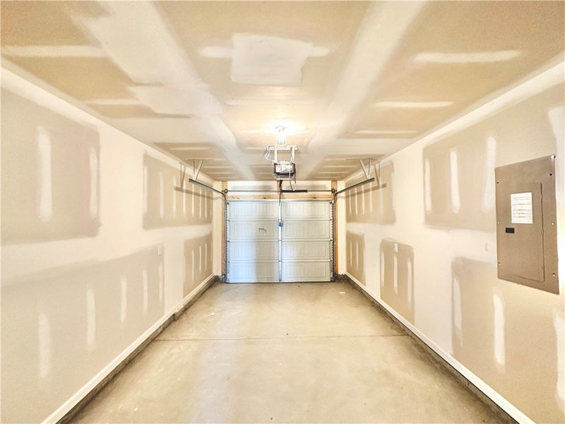 *Photo is from similar Palomino. Actual pics will *Photo is from similar Palomino. Actual pics will