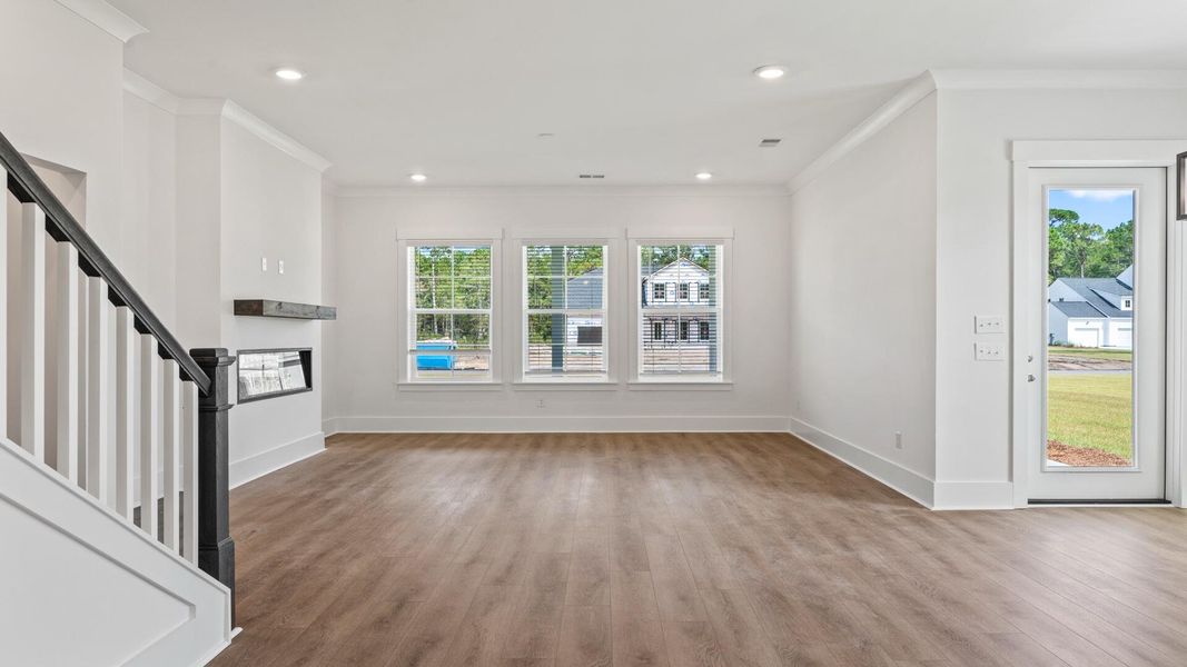 Spacious, unfurnished interior of a new home in Pamlico Terrace, Awendaw (Image 12).
