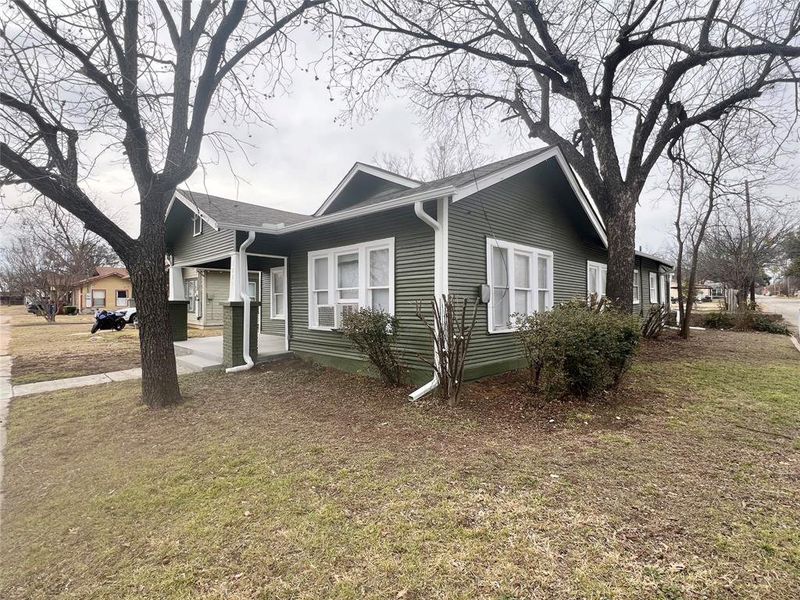 Exterior details and patio area of a home in , Brownwood (Image 14).