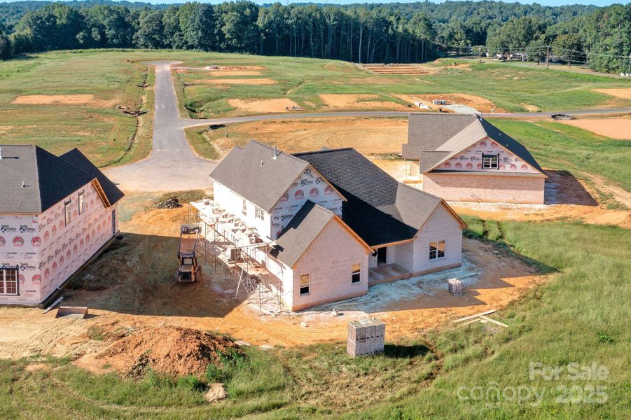 Image 8 of a home in .