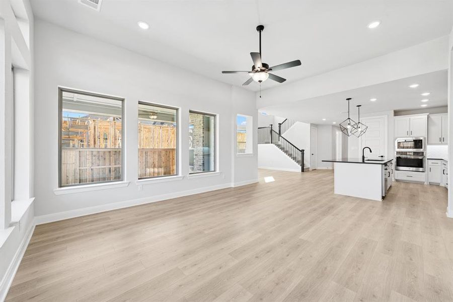 Spacious, unfurnished interior of a new home in Mantua Point Classics, Van Alstyne (Image 20). Spacious, unfurnished interior of a new home in Mantua Point Classics, Van Alstyne (Image 20).