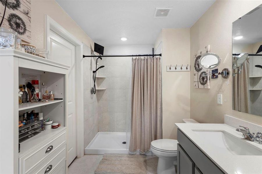 Furnished interior view inside a new home in Vineland Reserve, Osteen (Image 16).
