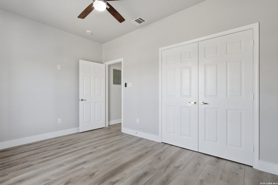 Spacious, unfurnished interior of a new home in , San Antonio (Image 25).