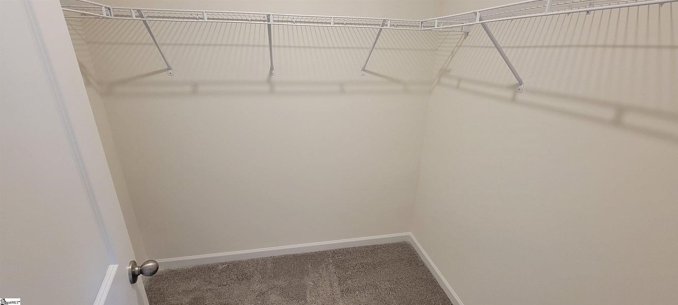 Spacious, unfurnished interior of a new home in Halton Oaks, Spartanburg (Image 23).
