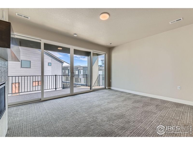 Spacious, unfurnished interior of a new home in Baseline, Broomfield (Image 21).