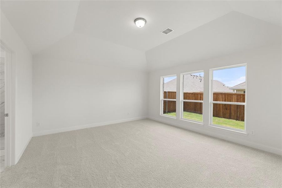 Spacious, unfurnished interior of a new home in Walden Pond, Forney (Image 23).