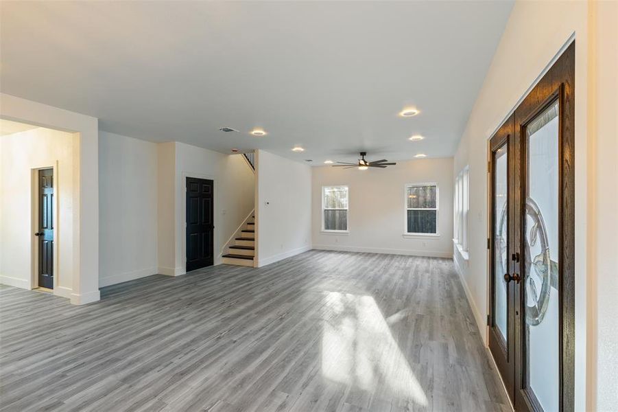 Spacious, unfurnished interior of a new home in , Granbury (Image 21).