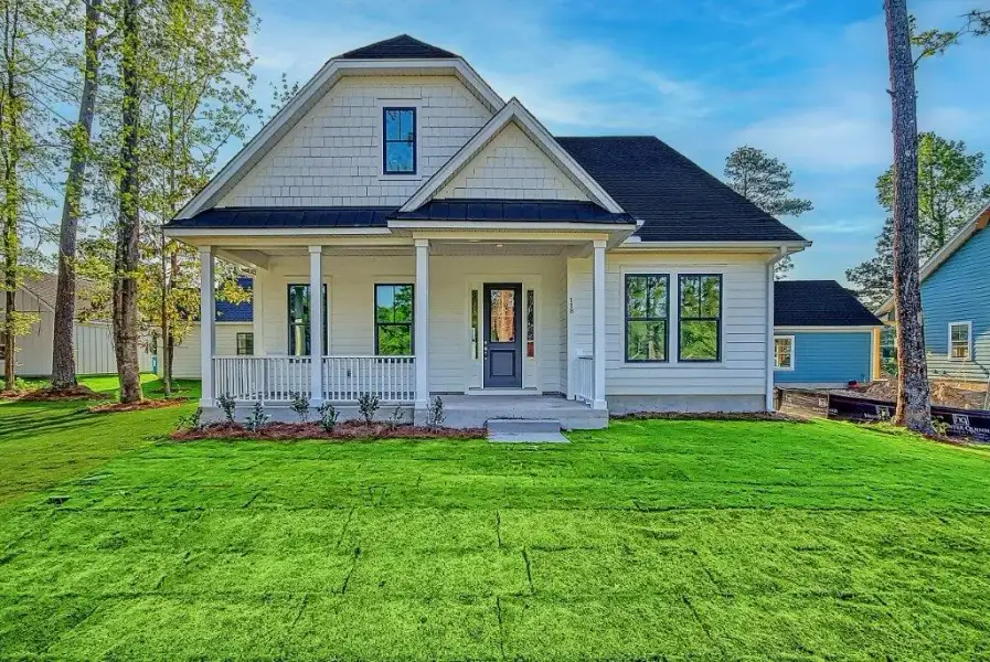 Representative exterior details of a home built from the Harper by Hunter Quinn Homes in Church Creek Reserve, Johns Island (Image 3).