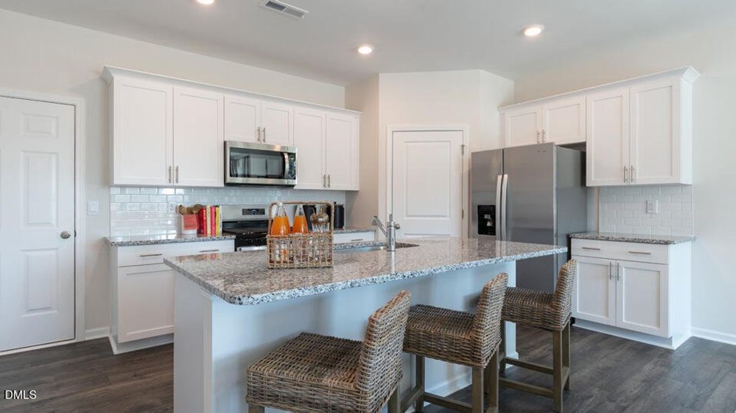 lot-106-collin-b-553-old-battle-bridge-r