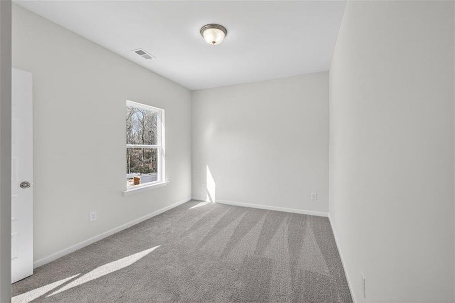 Spacious, unfurnished interior of a new home in Jones Ridge, Dallas (Image 33). Spacious, unfurnished interior of a new home in Jones Ridge, Dallas (Image 33).