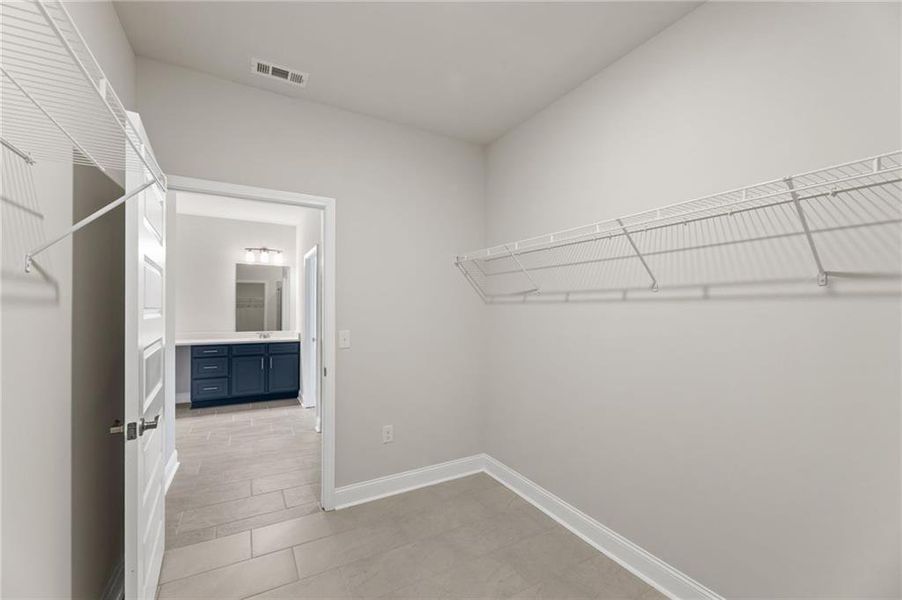 Spacious, unfurnished interior of a new home in Cooper's Walk, Loganville (Image 17).