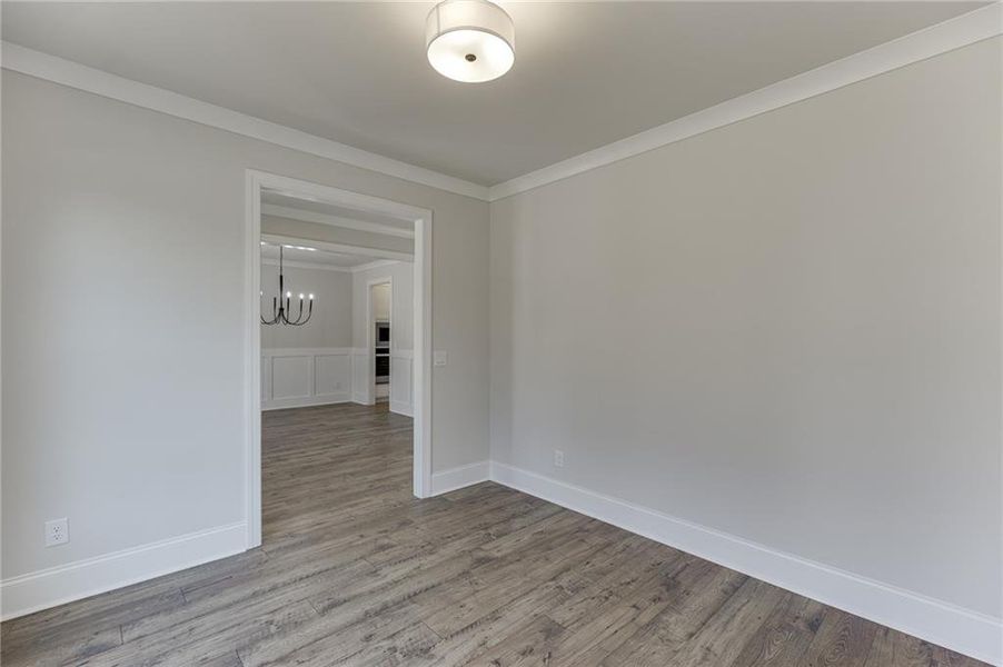 Spacious, unfurnished interior of a new home in , Bishop (Image 38).