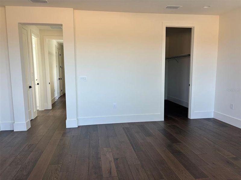 Spacious, unfurnished interior of a new home in , Montverde (Image 10).