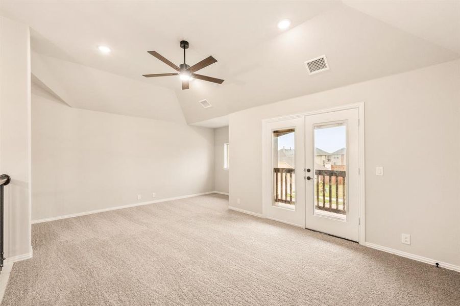 Spacious, unfurnished interior of a new home in Hampton Park, Glenn Heights (Image 21).