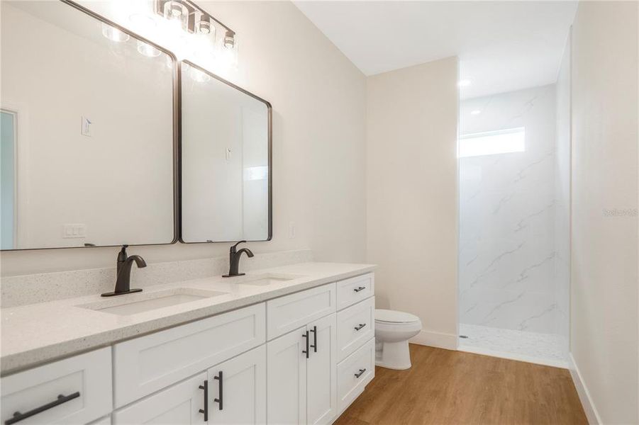 Furnished interior view inside a new home in , Ocala (Image 9).