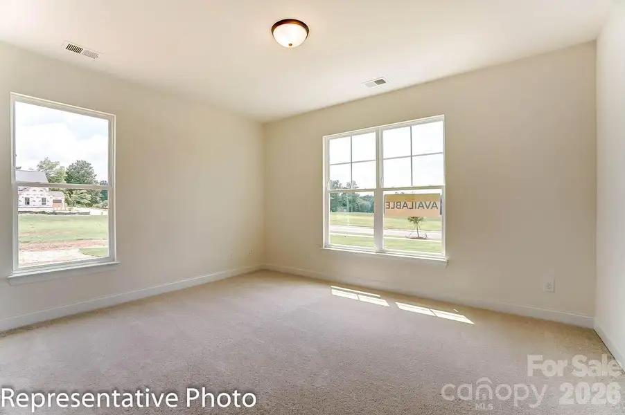 Spacious, unfurnished interior of a new home in Robinson Oaks, Gastonia (Image 15). Spacious, unfurnished interior of a new home in Robinson Oaks, Gastonia (Image 15).