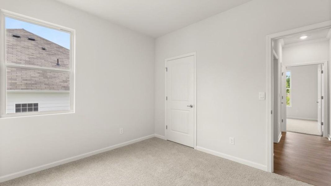 Spacious, unfurnished interior of a new home in Lost Creek, Dallas (Image 23). Spacious, unfurnished interior of a new home in Lost Creek, Dallas (Image 23).