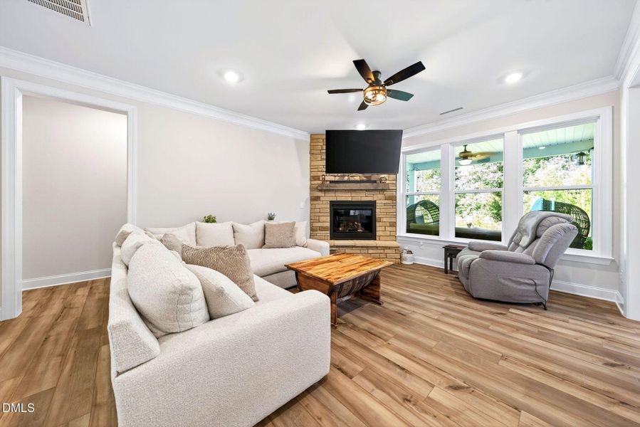 13-web-or-mls-661 Highview (28 of 32)