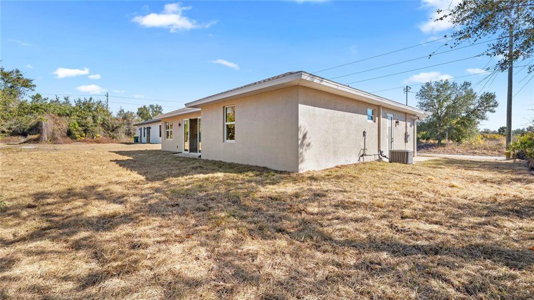 Exterior details and patio area of a home in , Punta Gorda (Image 4).