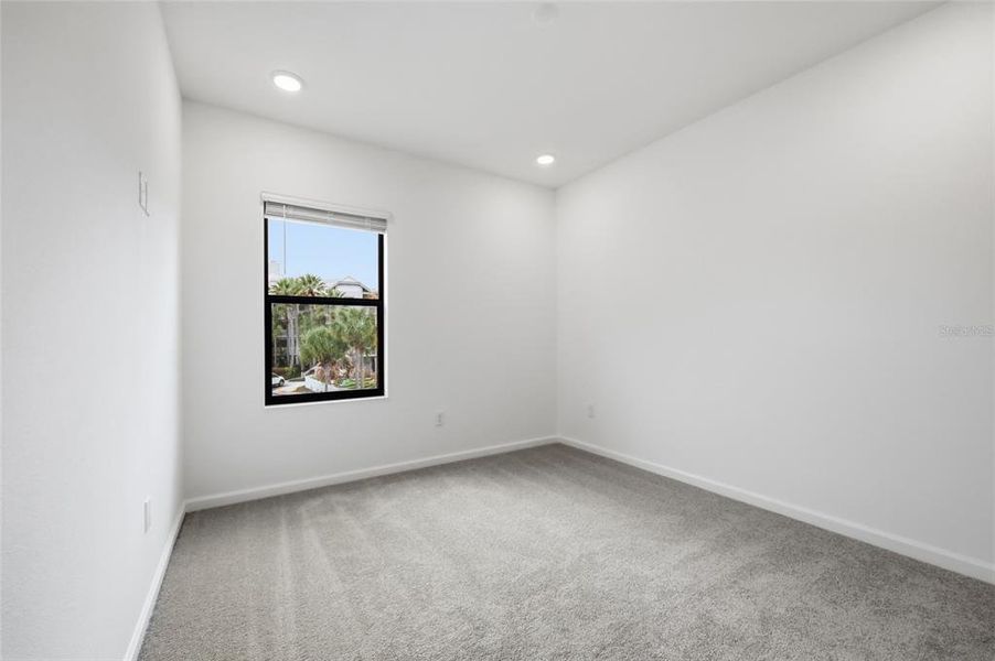 Spacious, unfurnished interior of a new home in Paradiso Grande Resort, Orlando (Image 31).