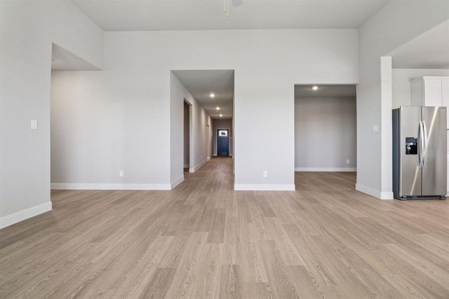 Spacious, unfurnished interior of a new home in Lakehaven - Premier Series, Farmersville (Image 26).