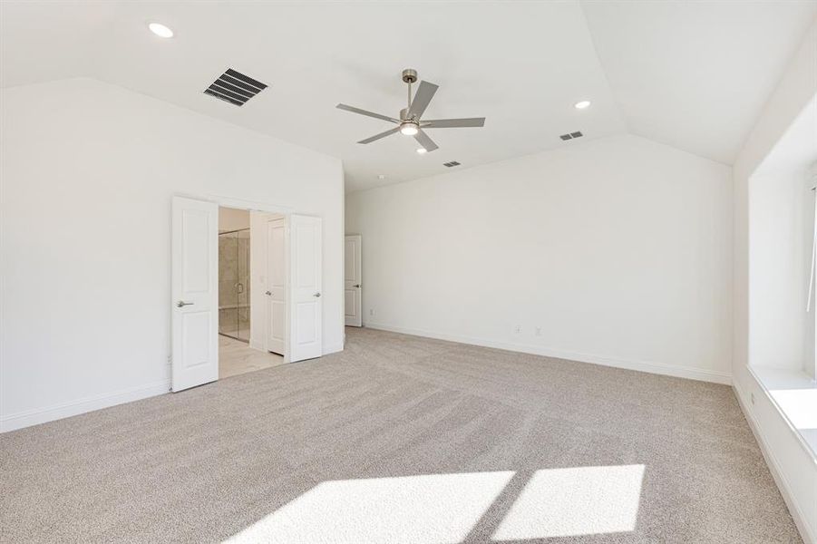 Spacious, unfurnished interior of a new home in Terracina, Rockwall (Image 21).