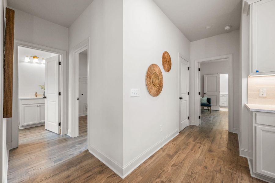 Spacious, unfurnished interior of a new home in , Summerville (Image 25).